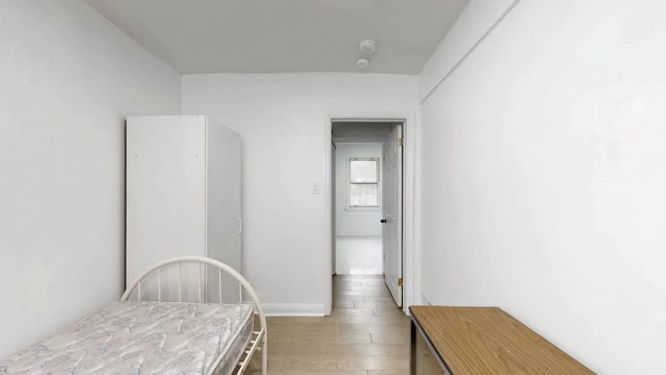 Private room for rent - photo 3