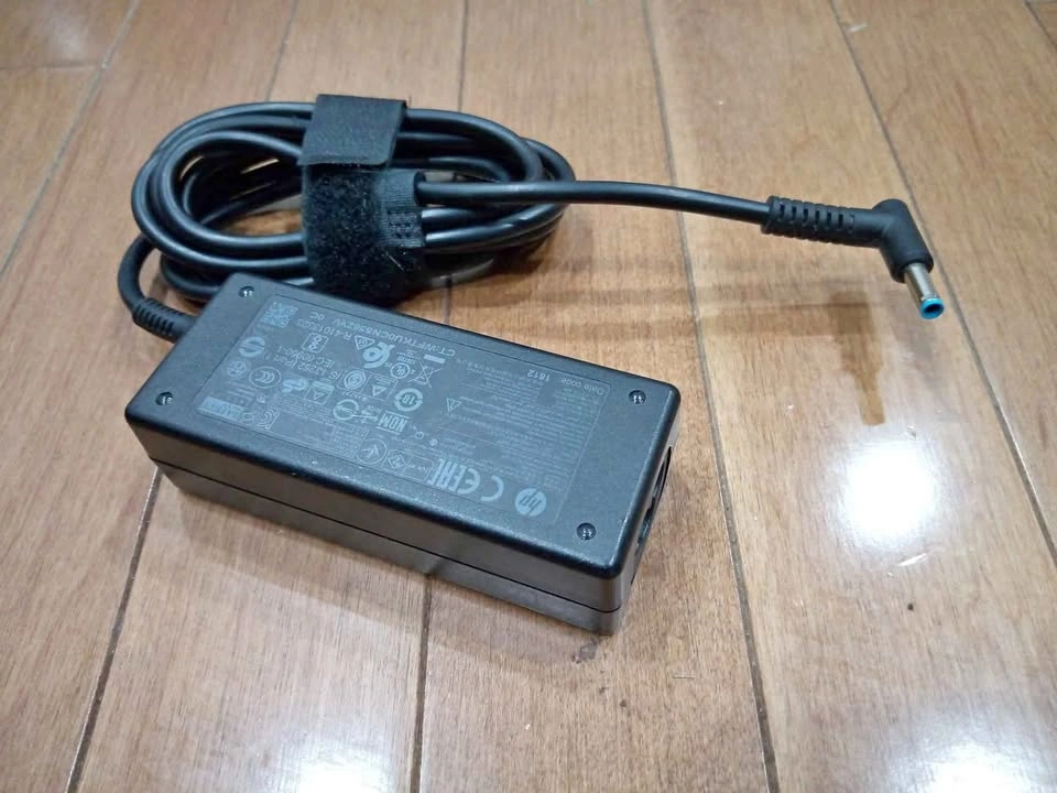 HP Laptop Charger Blue Pin