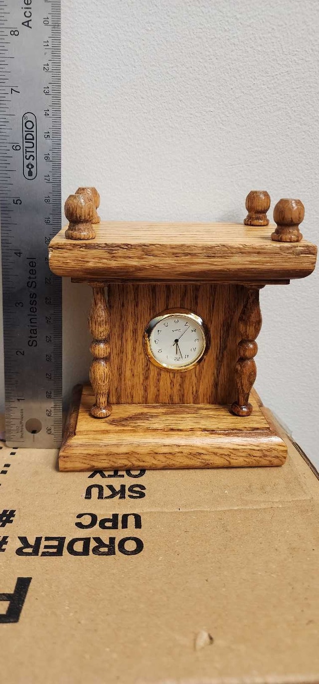 Oak Wood Pedestal Clock - photo 4