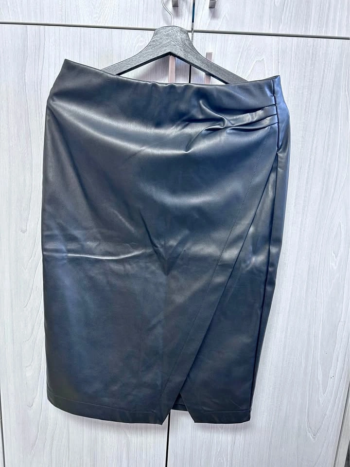 Suzy Black Faux Leather Wrap Skirt M/M