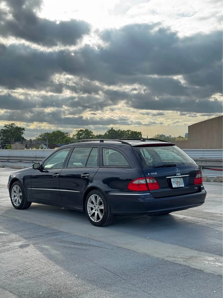 2009 Mercedes-Benz E-Class E 350 4MATIC Wagon 4D - photo 2