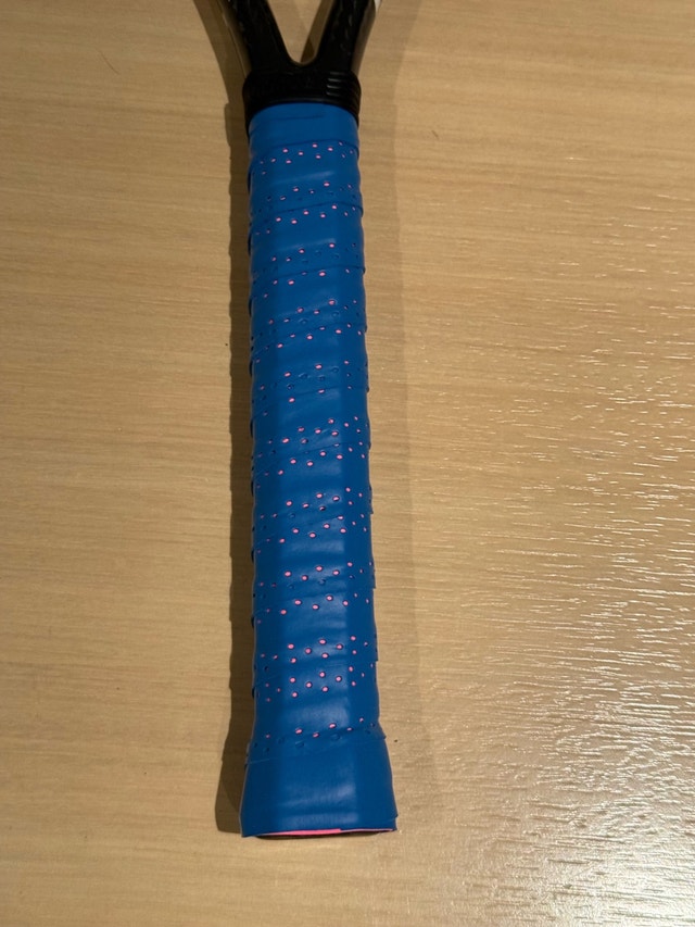 Prince Shark Tennis Racket - New Grip - photo 2