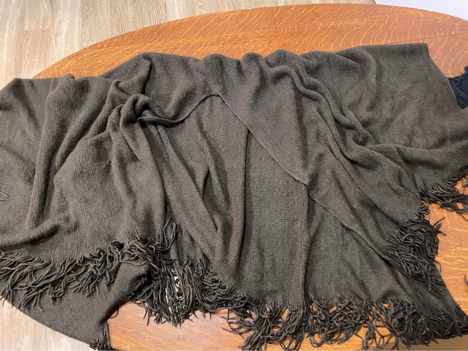 Clothing - photo 4