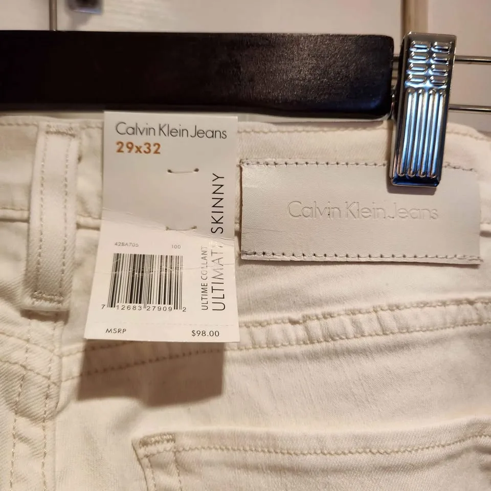 Women's Calvin Klein Jean's image indicator(3)