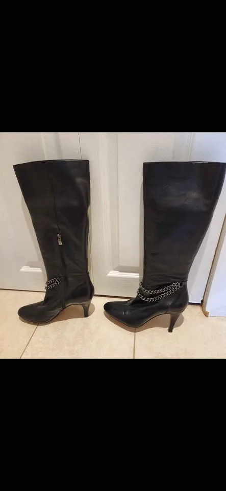 Vince Camuto "Vo-Valli" boots with ankle chain image indicator(3)