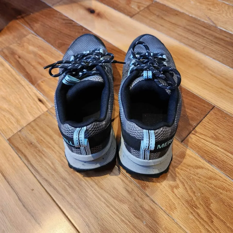 Women's Merrell shoes image indicator(3)