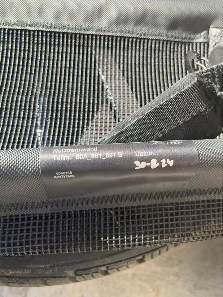 Audi OEM Q5 Pet Barrier/Cargo Net - photo 3