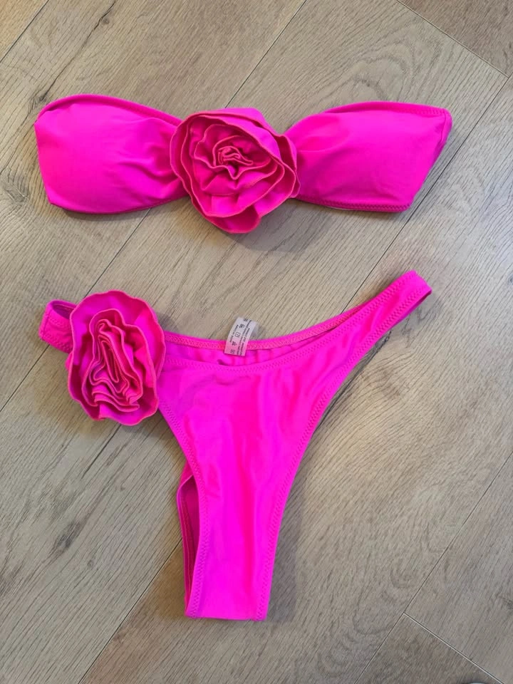 Brand New beach bikini with flower - photo 2