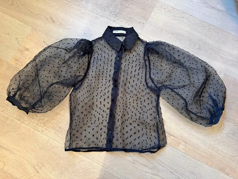 Brand New Pull&Bear black lantern sleeves shirt