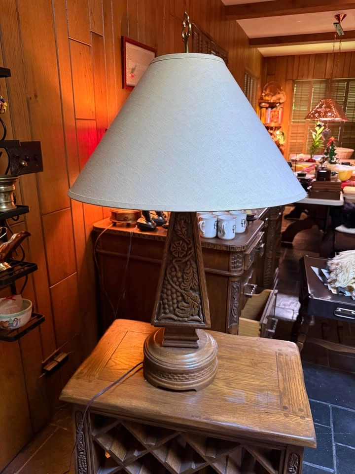 ROMWEBER Viking Oak Collection Lamp