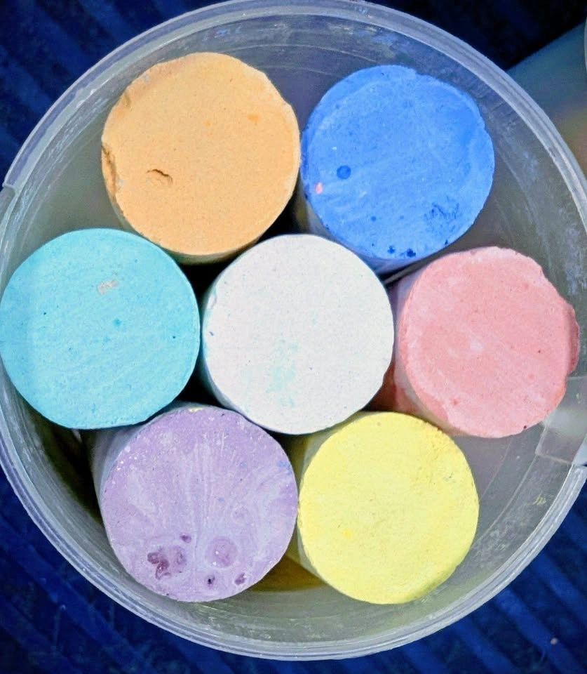 Jumbo sidewalk chalk - photo 3