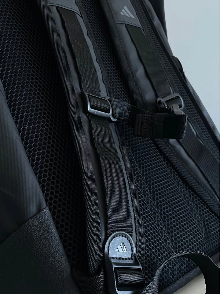 Adidas backpack - laptop compartment - photo 4