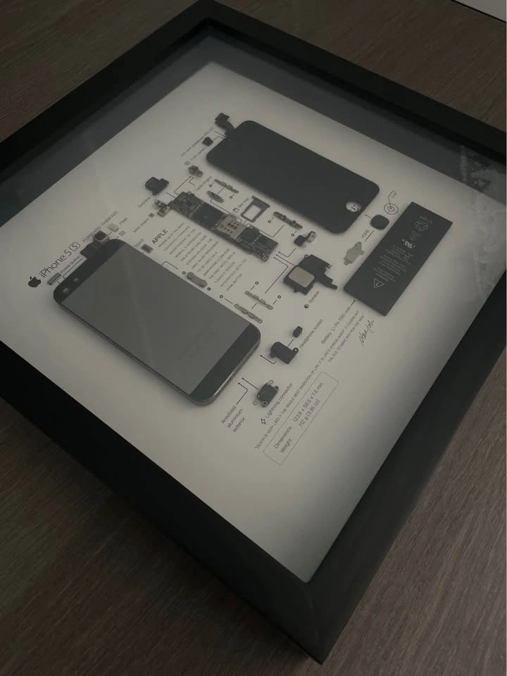 Deconstructed iPhone Framed Artwork - Gift - photo 2
