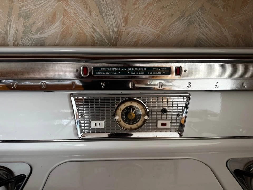 ANTIQUE GAS STOVE - UNIVERSAL 1950S - GREAT CONDITION - photo 3