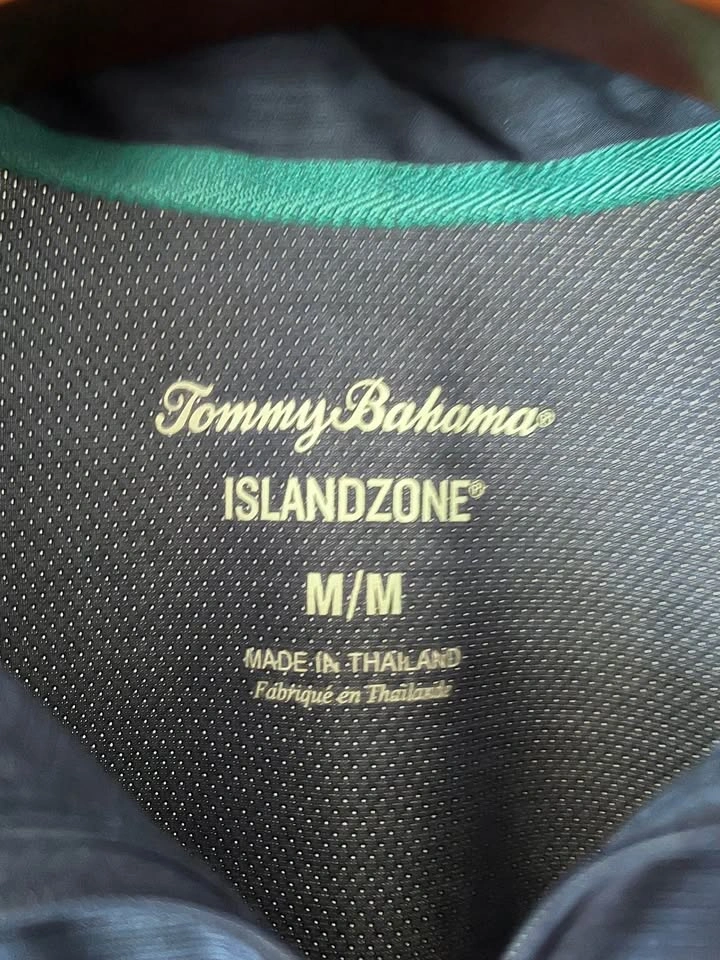 Tommy Bahama ISLANDZONE Quarter Zip Pullover Men's Rash Guard: M - photo 3