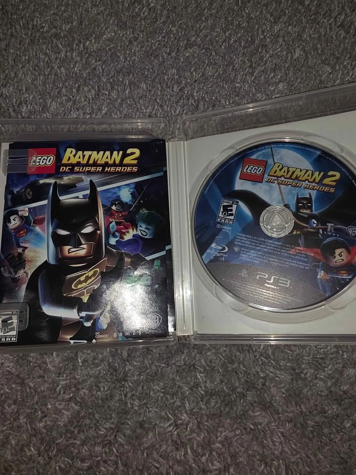 LEGO Batman 2: DC Super Heroes - PlayStation 3 - photo 2