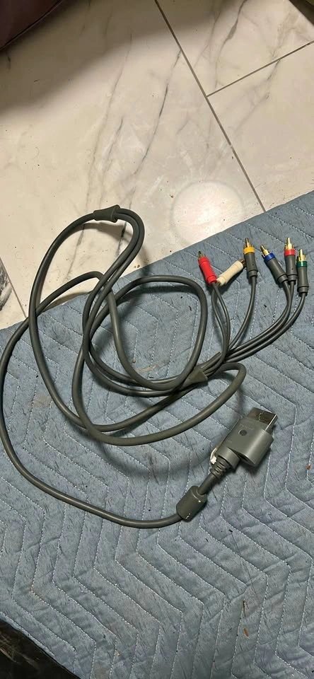 XBOX 360 video connector