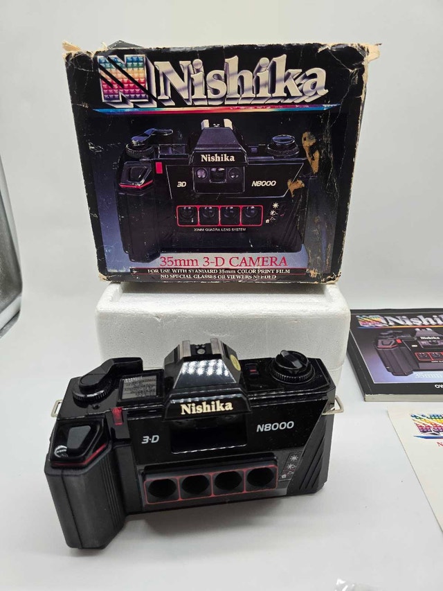 Nishika N8000 35mm 3D Quadrascopic Film Camera