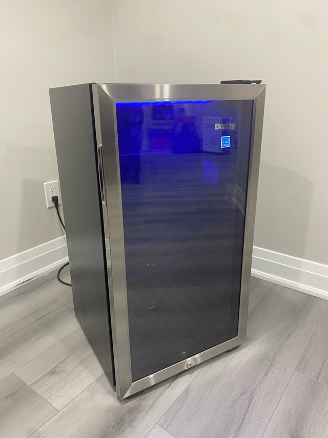 Danby 3.1 cu. ft. Free-Standing Fridge in Stainless Steel - photo 2