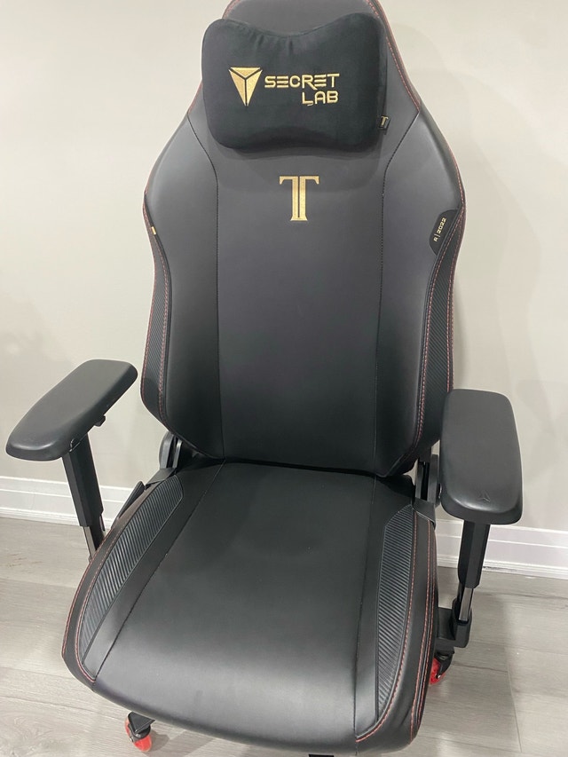 Secret Lab Titan Evo Gaming chair