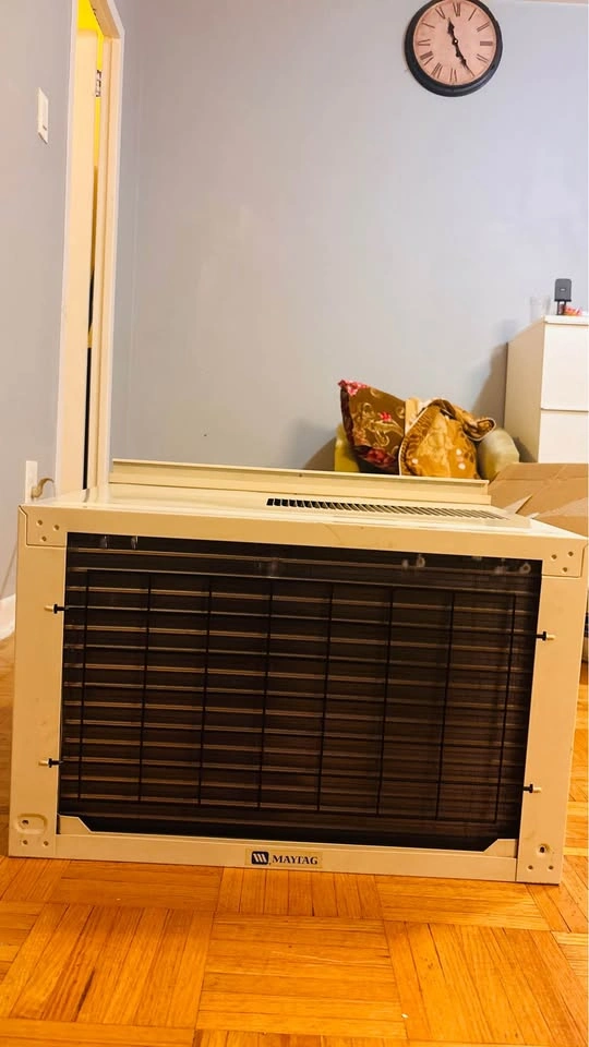 Maytag 10,000 BTU Window AC – Heavy-Duty Cooling Beast - photo 5