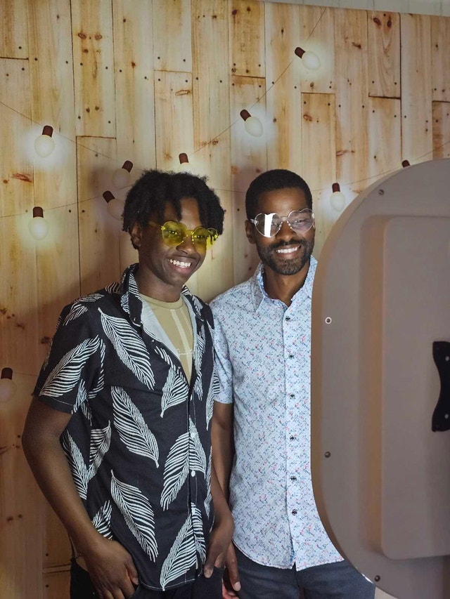 Modern Digital Photo Booth Rental – Ottawa / Gatineau - photo 3