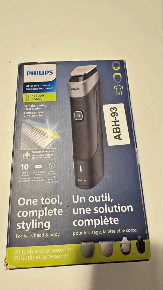 New - Philips Series 5000 All-in-one trimmer