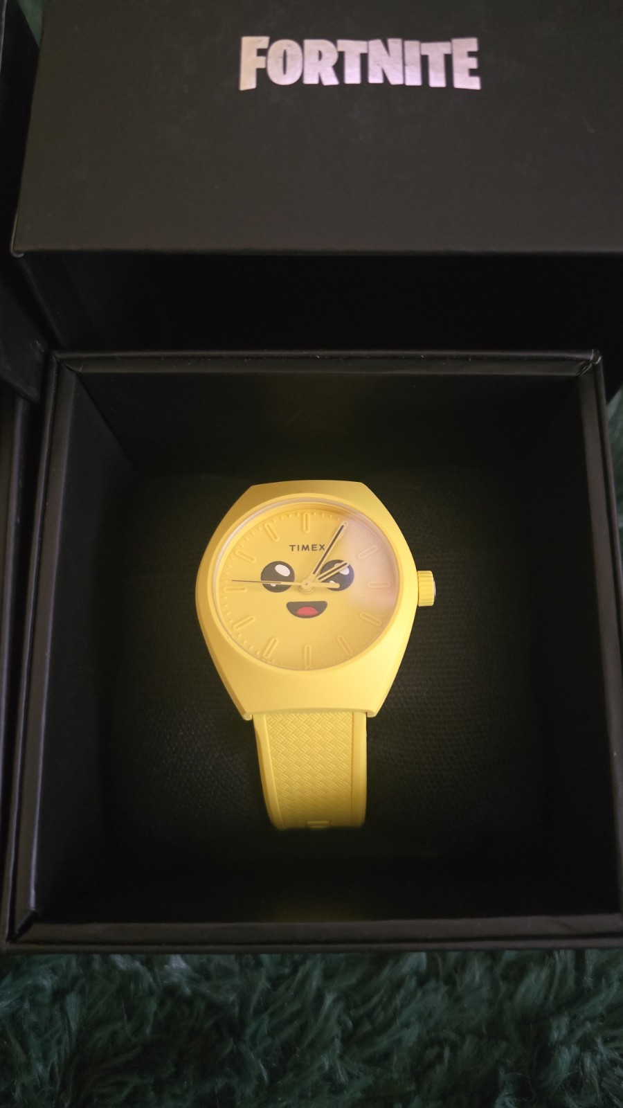 TIMEX X FORTNITE 40mm QUARTZ YELLOW AND PINK Used 1 Time - photo 2