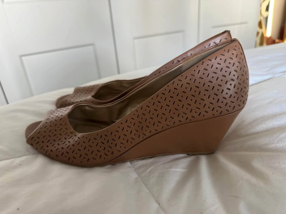 Ladies Size 11 Open Toe Wedge Heels - New with Tags - photo 5
