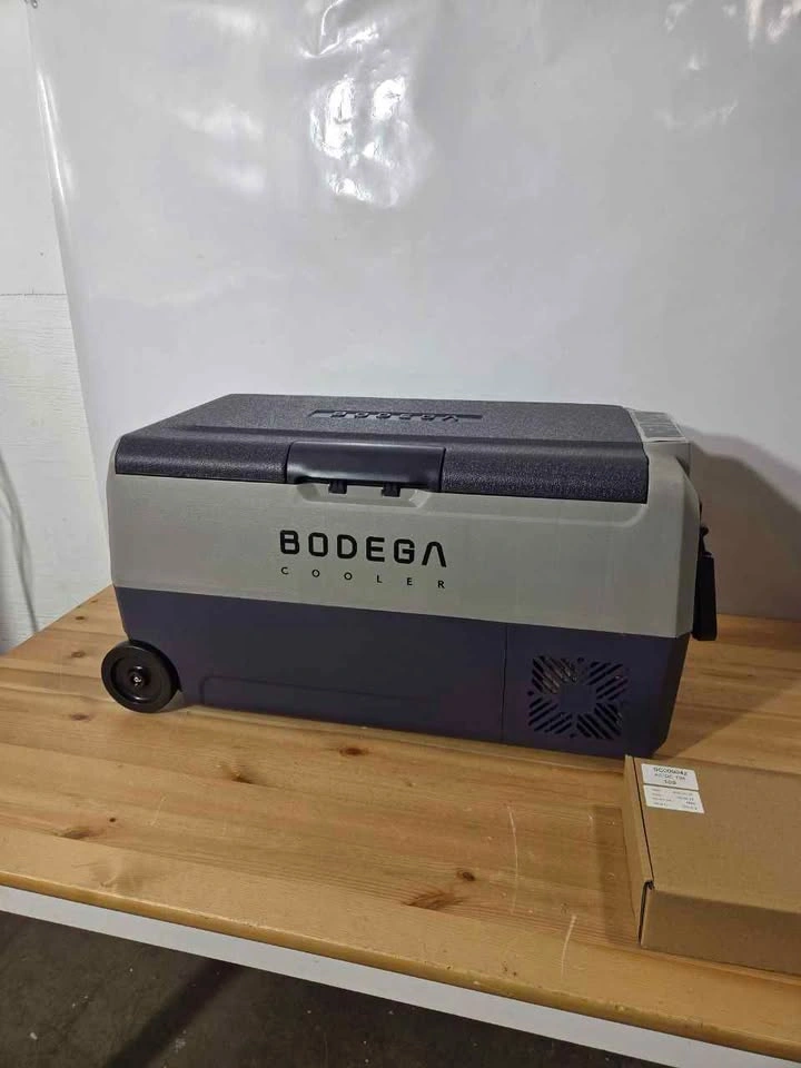 BODEGACOOLER 64 Quart Portable Car Fridge New - photo 5