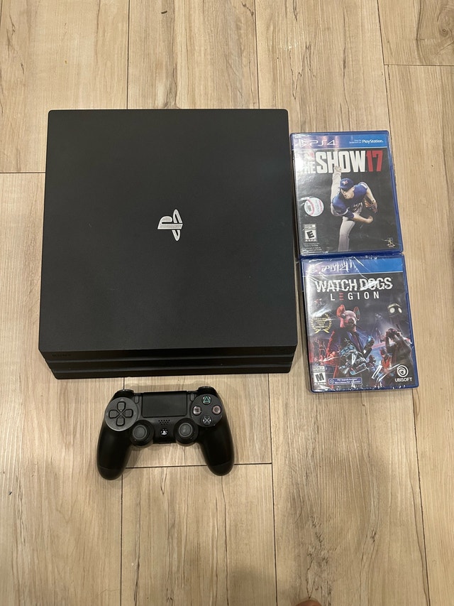 PS4 Pro 1TB with 2 games - photo 2