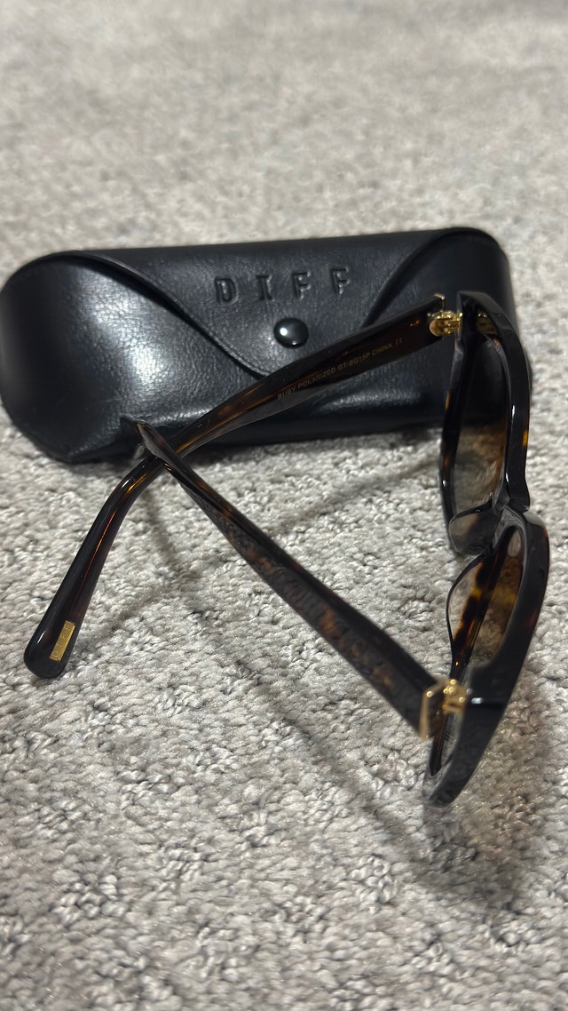 DIFF Designer Sunglasses – $10 EA Multiple styles available - photo 5