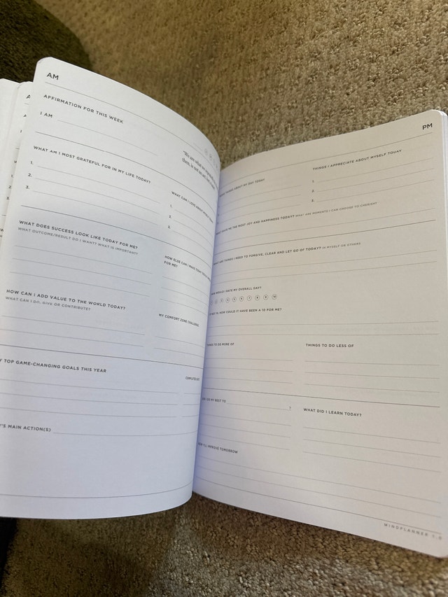 Undated Daily Planner (NEW) $3 EA (10) Books - photo 5