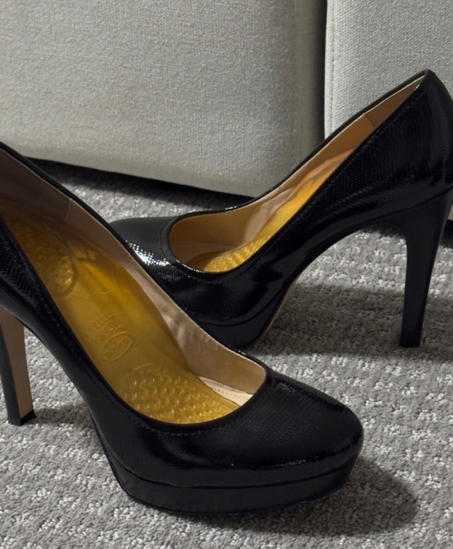 Calvin Klein Black Patent Platform Stiletto Pump/Heel - photo 3