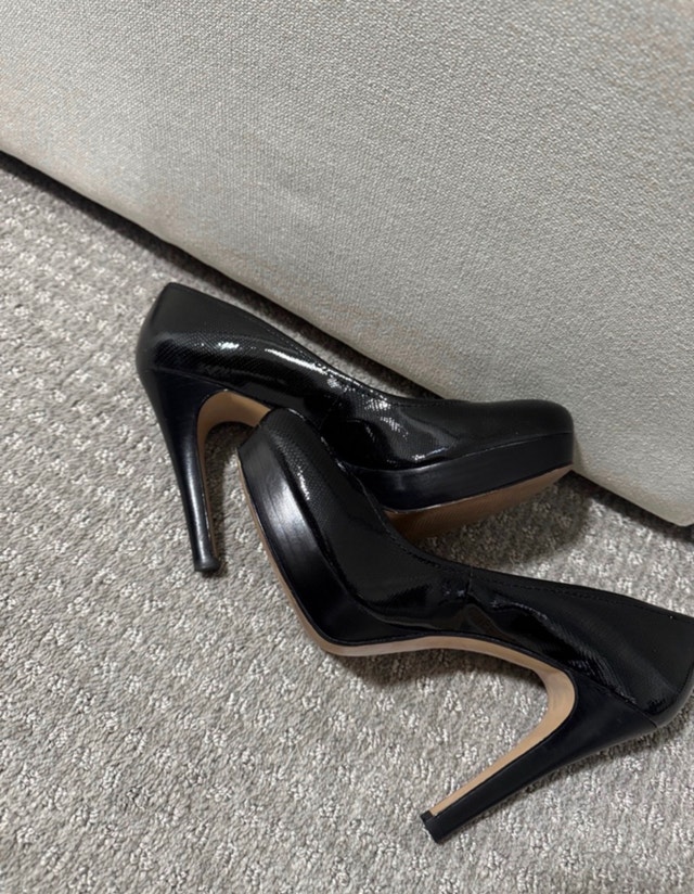 Calvin Klein Black Patent Platform Stiletto Pump/Heel - photo 4