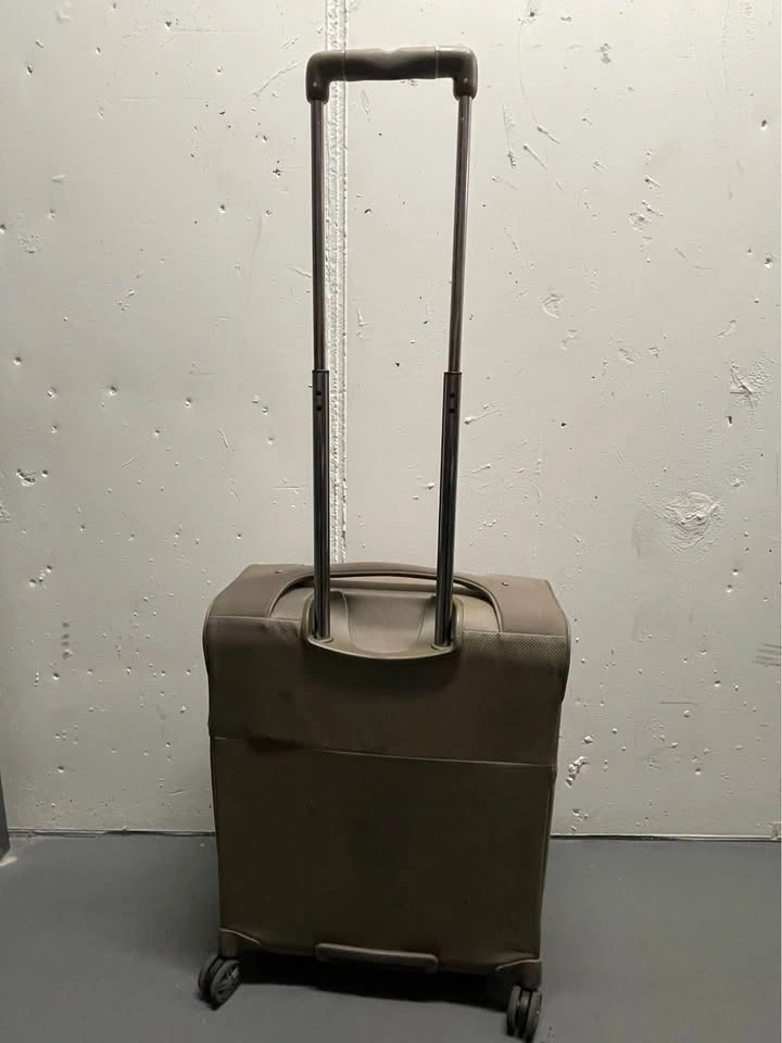 Samsonite B-Lite carry-on suitcase - photo 3