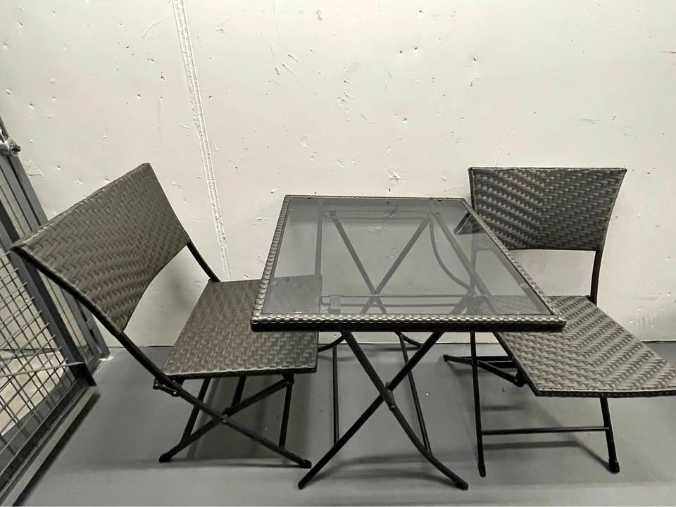 Outdoor patio furniture set