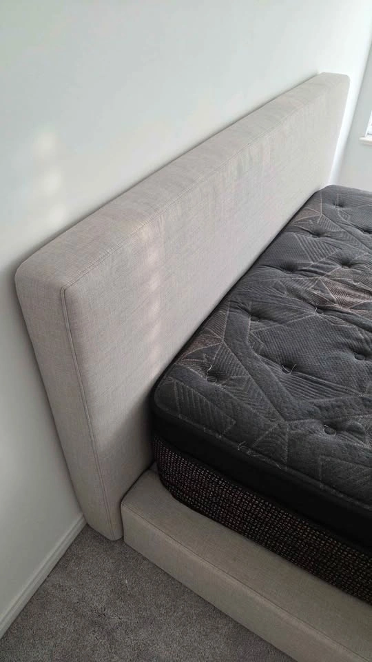 Two Queen Bed Frames with Sealy Mattresses - photo 4