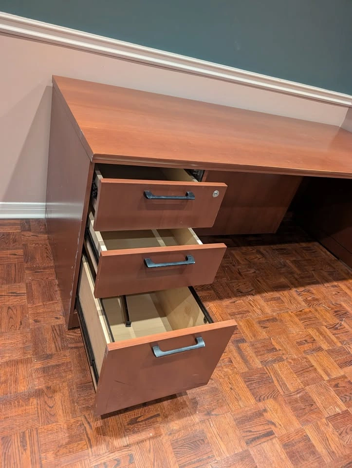 Free delivery - Executive Office Desk with Drawers - photo 4