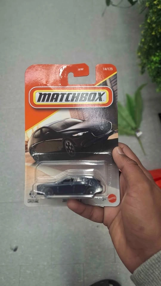 Matchbox and Hot Wheels Die-cast Car Collection - photo 3