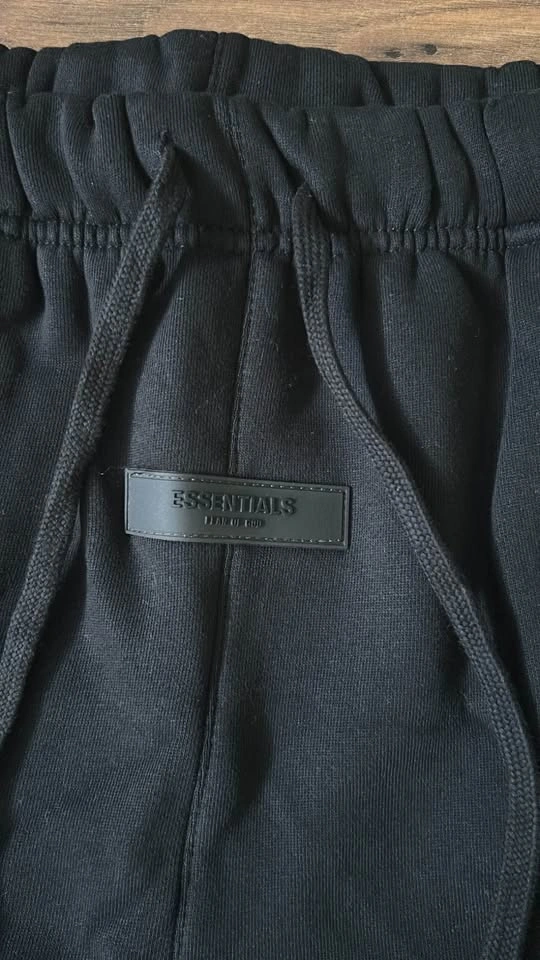 Essentials shorts - photo 3