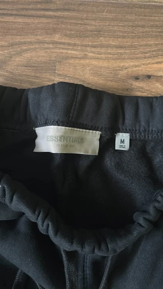 Essentials shorts - photo 4