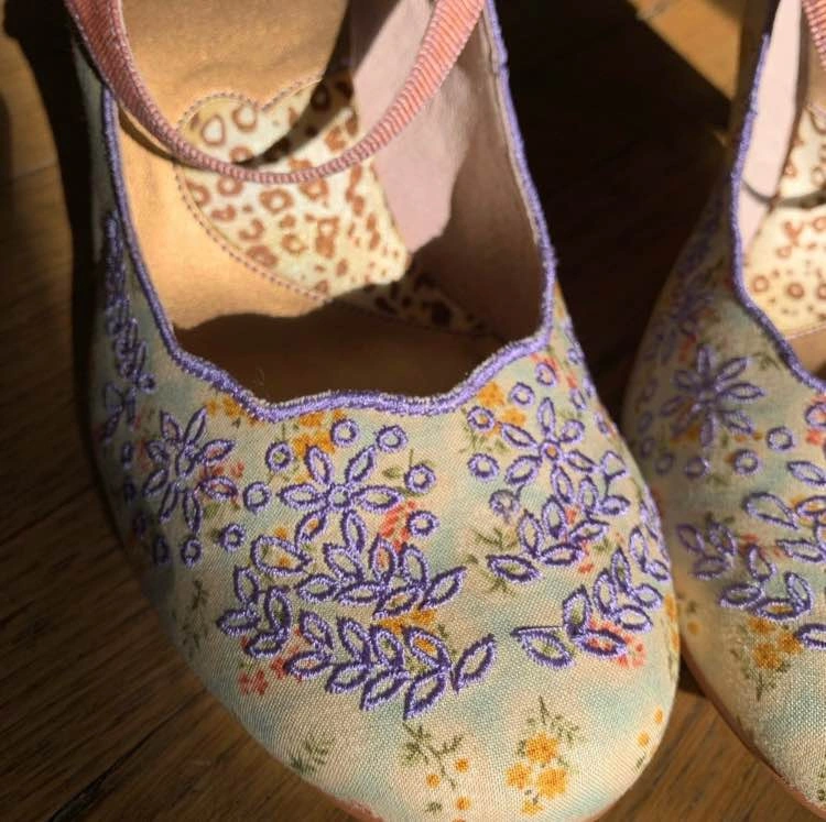 Brilliant Women’s Lavender Embroidered Vintage MaryJanes ‘Kenzie - photo 5