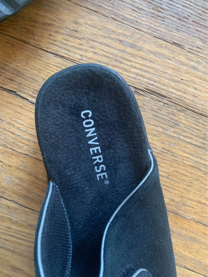 Awesome SUEDE CONVERSE Slide ons, Easy Velcro flap. Sz 7 - photo 5