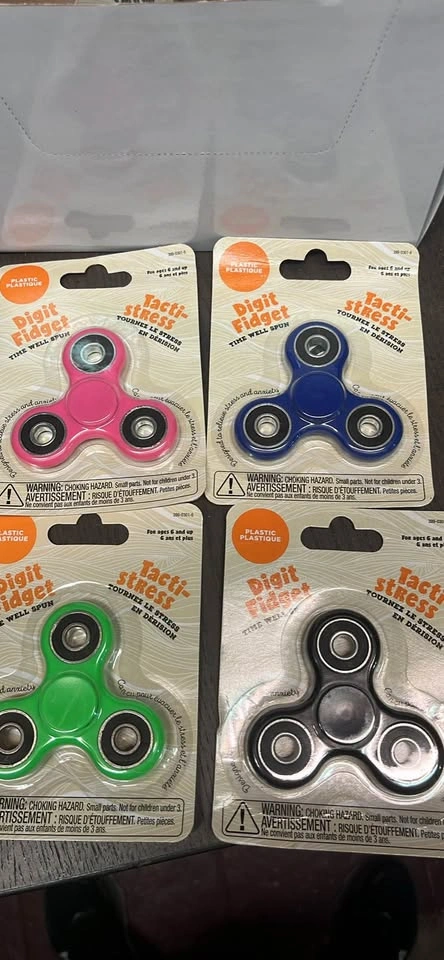 24 fidget spinners ($10 for all) - photo 2