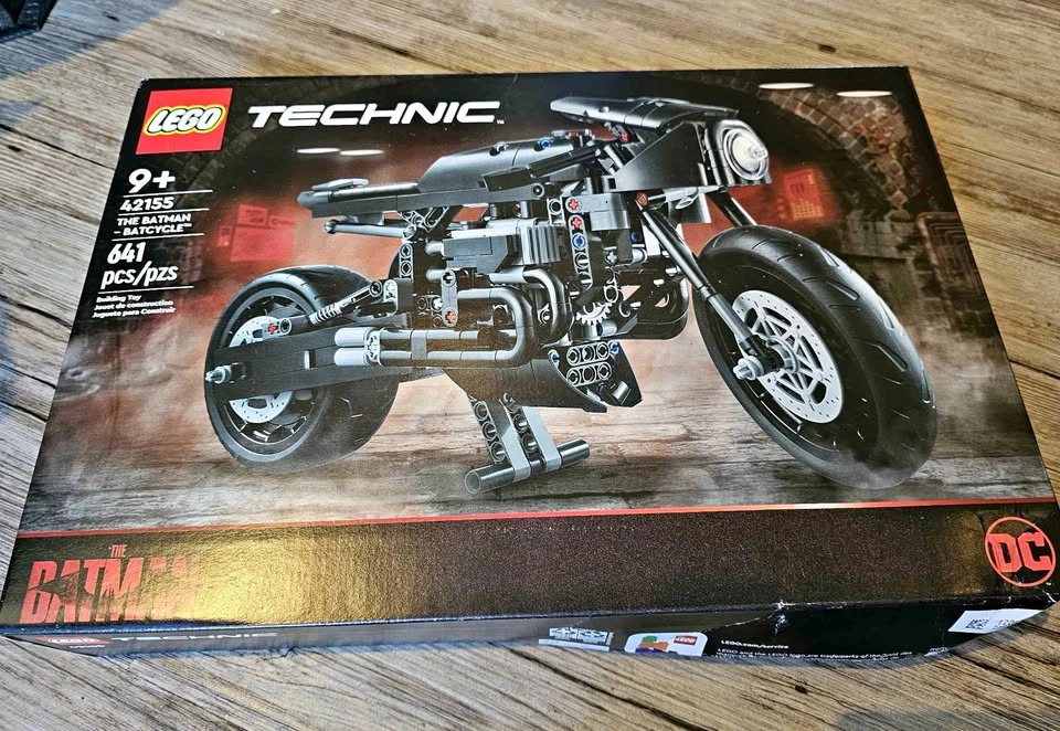 LEGO Technic 42155 The Batman – Batcycle | 641 pcs | Sealed