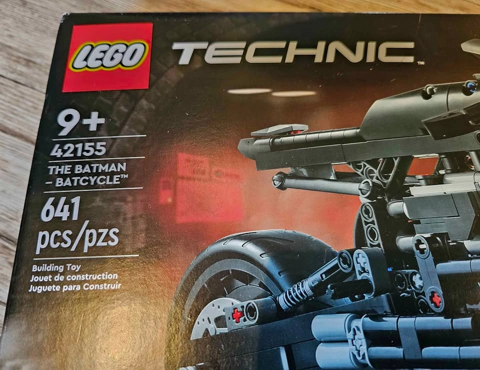 LEGO Technic 42155 The Batman – Batcycle | 641 pcs | Sealed - photo 2