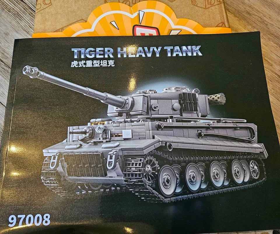 Tiger Heavy Tank Building Set | 1668 pcs | NIB - photo 2