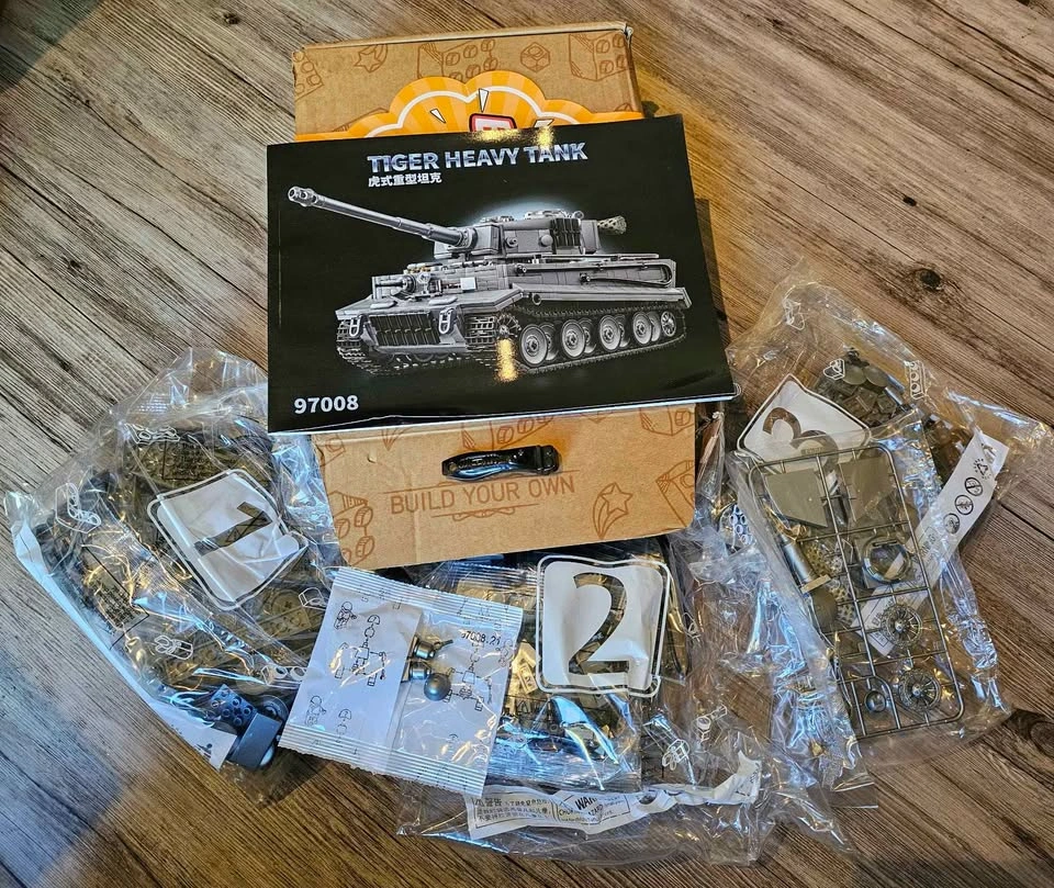Tiger Heavy Tank Building Set | 1668 pcs | NIB - photo 4