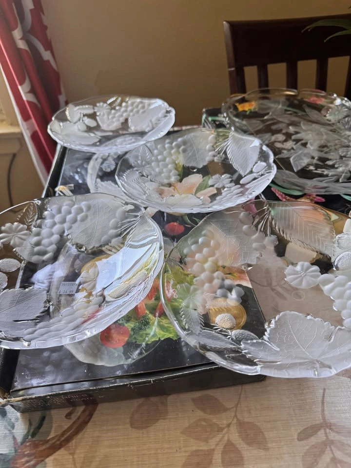 Savior vivre crystal serving bowl and 4 individual plates - photo 3